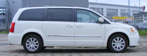 CHRYSLER TOWN & COUNTRY 2013