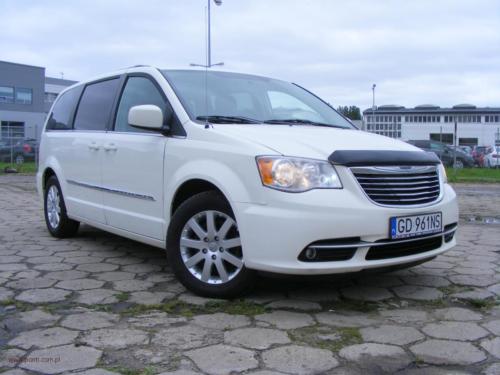 CHRYSLER TOWN & COUNTRY 2013