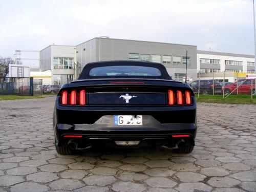 Ford Mustang 2015 Cabrio (12)