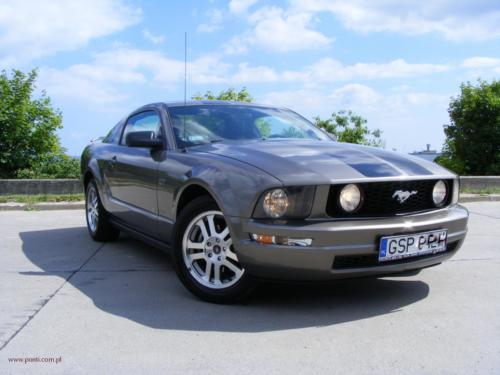 ford-mustang-2005[3]